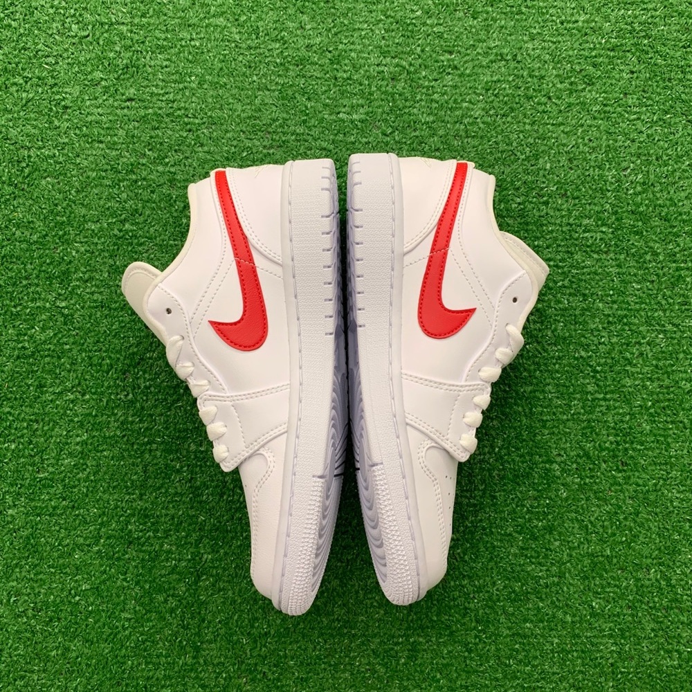 🥤*NEW* Air Jordan 1 Low “White University Red”(W) - Picture 4 of 10
